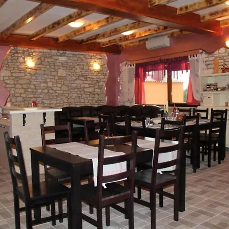 Three Bedroom With Private Pool Tatil Evi