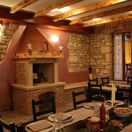 Three Bedroom With Private Pool * Vodnjan
