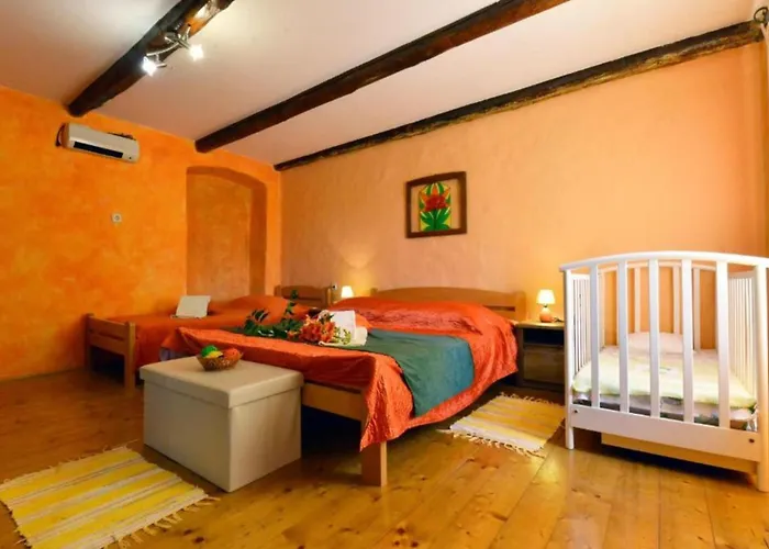 Three Bedroom With Private Pool Holiday home Vodnjan