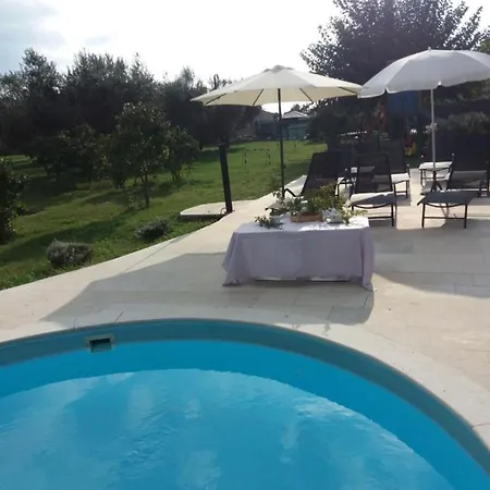 Three Bedroom With Private Pool Prázdninový dům Vodnjan