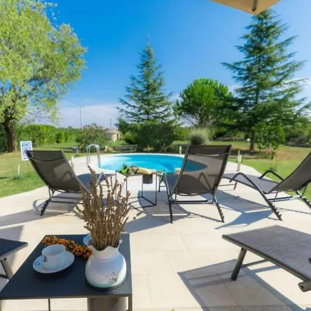 Three Bedroom With Private Pool Prázdninový dům *